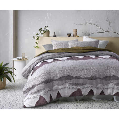Accessorize Bedroom Bulla Burgundy Jacquard Quilt Cover Set Double Bed